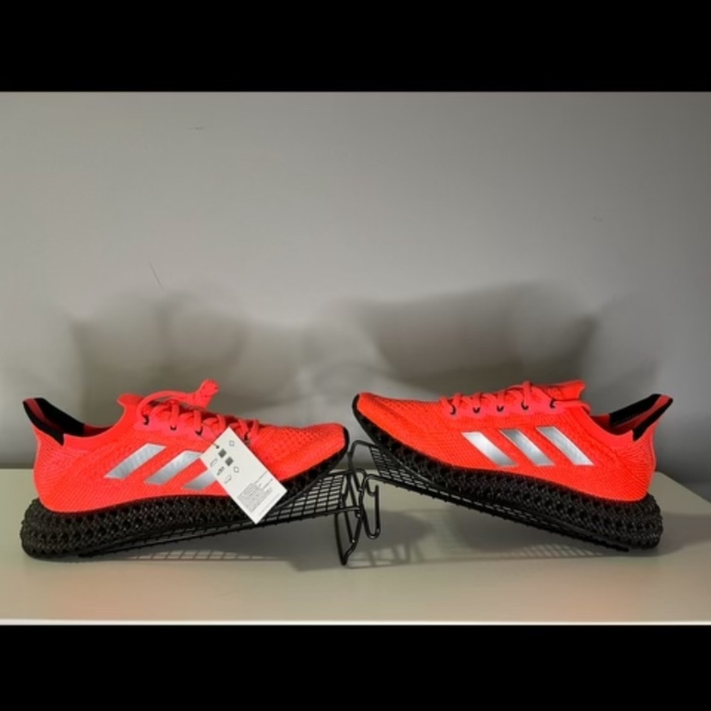 NWT - Running Adidas Course A Pied - Picture 1 of 4